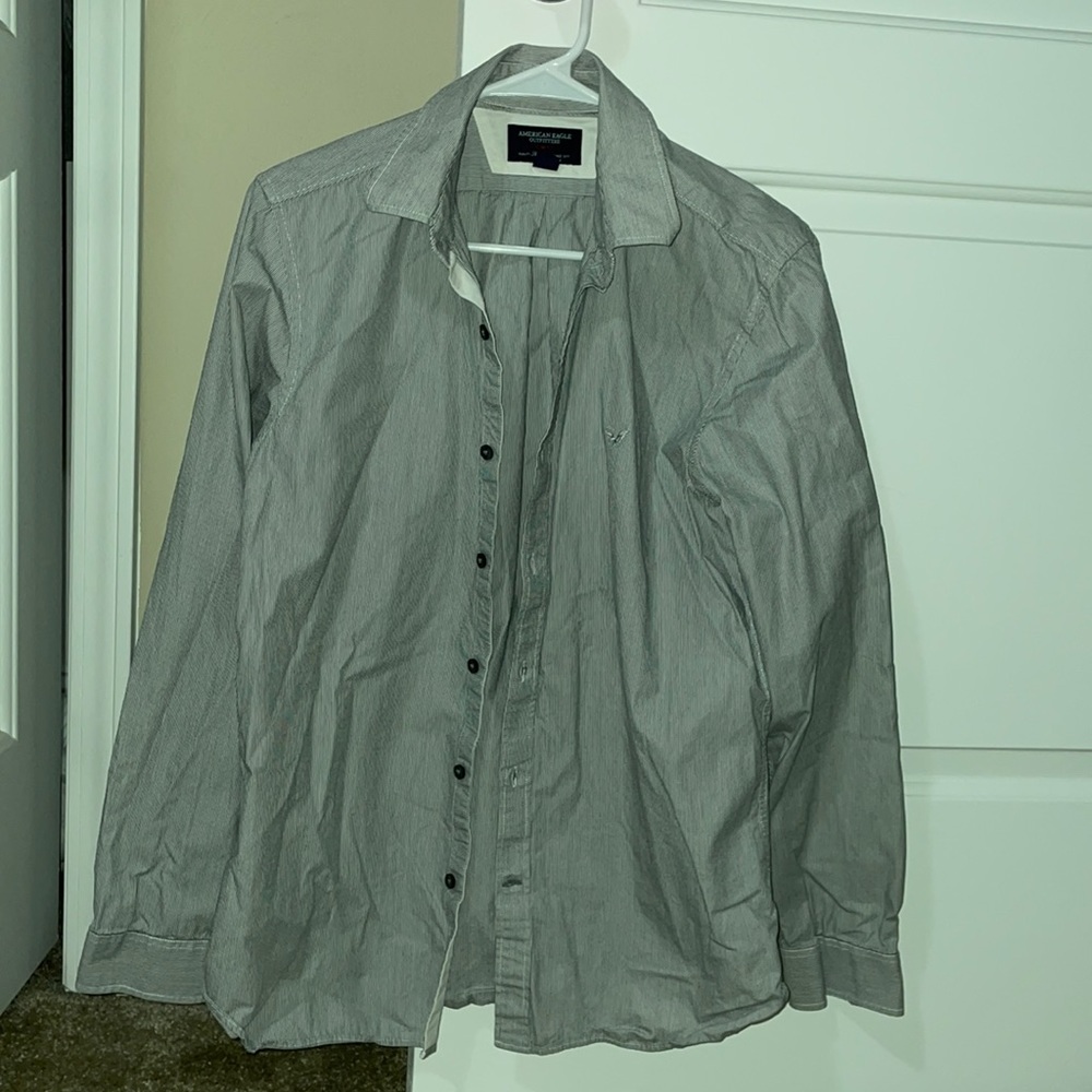 American Eagle button down long sleeve